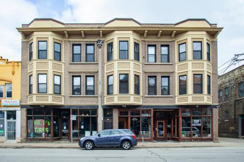 526 W National Ave